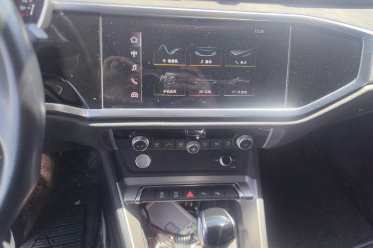 Used Audi Q3 2020 35 TFSI Fashion Dynamic Model Audio And AC Panel