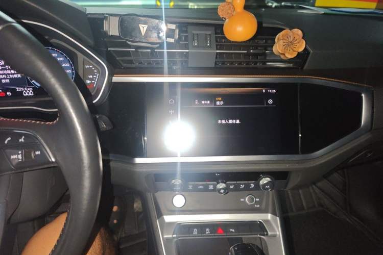 Used Audi Q3 2020 35 TFSI Fashionable and Elegant Model Audio And AC Panel