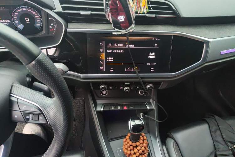 Used Audi Q3 2020 40 TFSI Fashion Dynamic Model Audio And AC Panel
