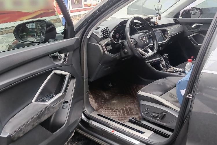 Used Audi Q3 2020 35 TFSI Fashion Dynamic Model Driver Seat