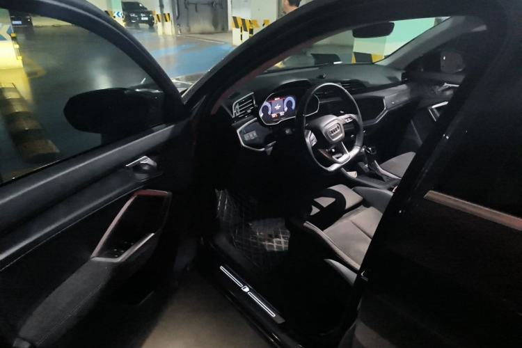 Used Audi Q3 2020 35 TFSI Fashion Dynamic Model Driver Seat