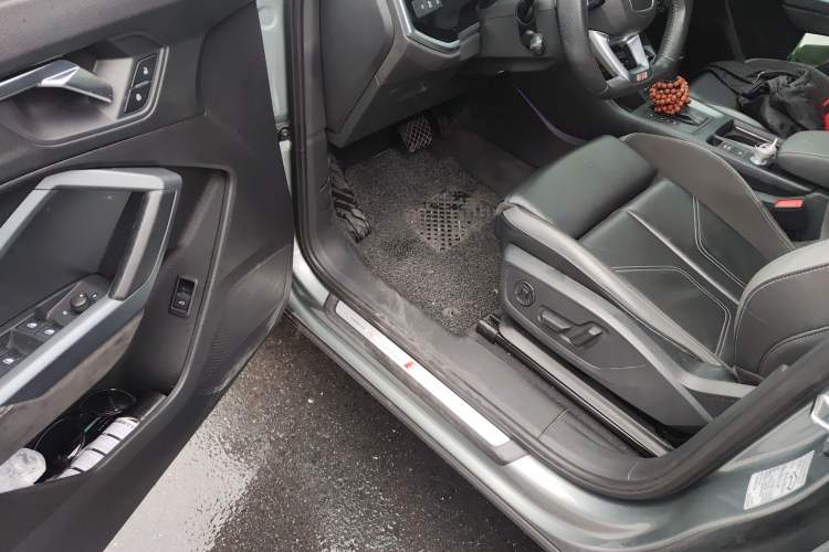 Used Audi Q3 2020 40 TFSI Fashion Dynamic Model Driver Seat