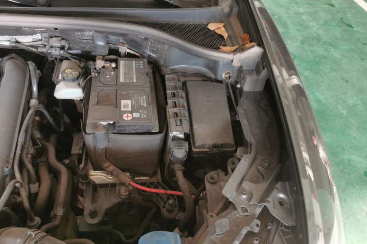 Used Audi Q3 2020 35 TFSI Fashion Dynamic Model Engine Bay Left