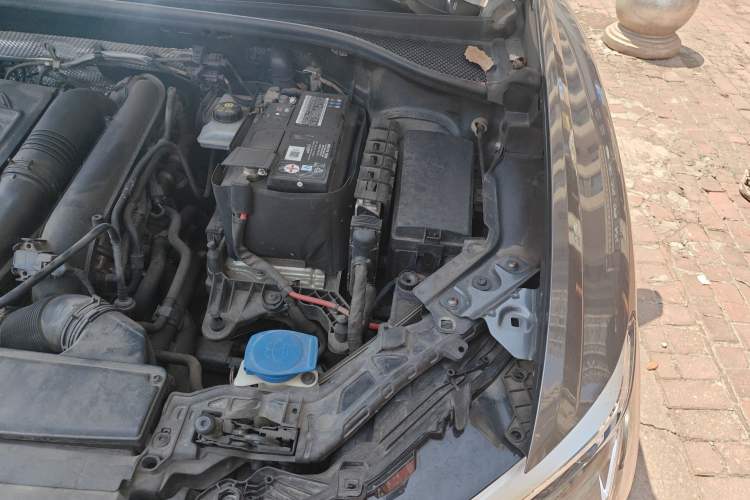 Used Audi Q3 2020 35 TFSI Fashion Dynamic Model Engine Bay Left