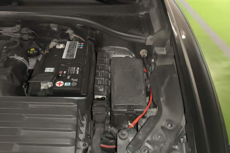 Used Audi Q3 2020 40 TFSI Fashion Dynamic Model Engine Bay Left