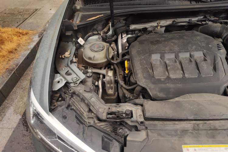 Used Audi Q3 2020 40 TFSI Fashion Dynamic Model Engine Bay Right