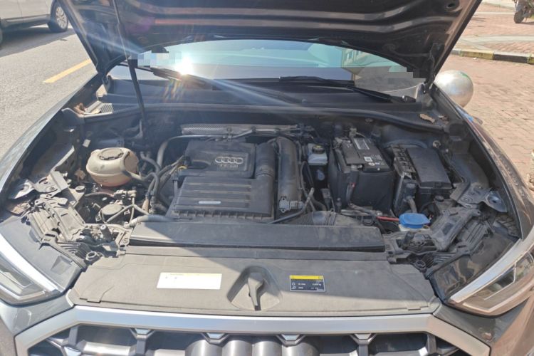 Used Audi Q3 2020 35 TFSI Fashion Dynamic Model Engine Bay