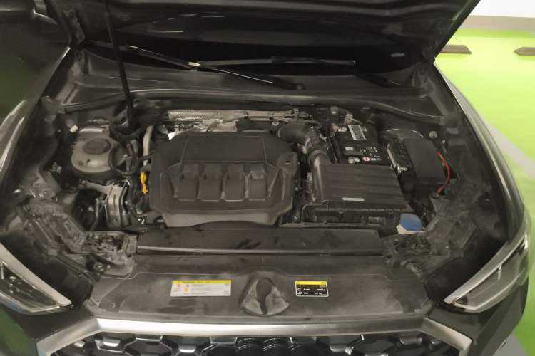Used Audi Q3 2020 40 TFSI Fashion Dynamic Model Engine Bay