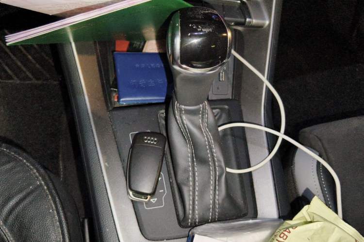 Used Audi Q3 2020 35 TFSI Fashion Dynamic Model Gear Lever