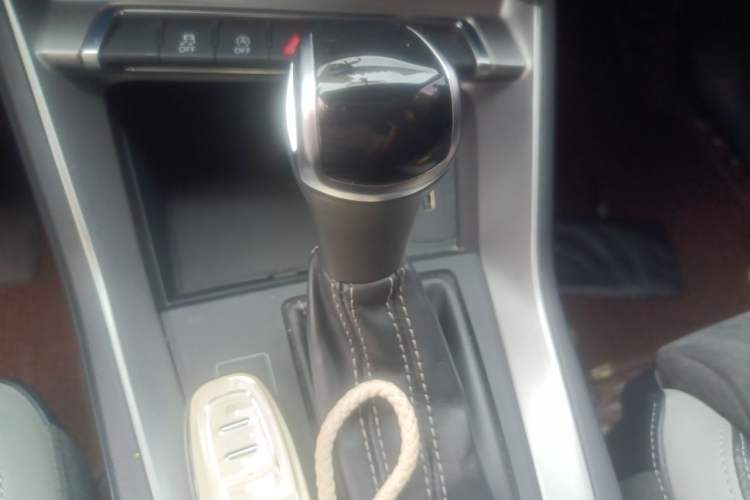 Used Audi Q3 2020 35 TFSI Ambition Dynamic Edition Gear Lever