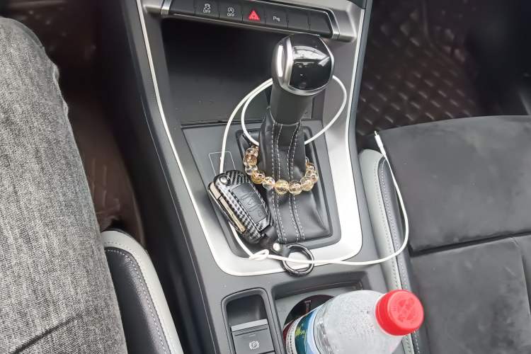 Used Audi Q3 2020 35 TFSI Fashion Dynamic Model Gear Lever