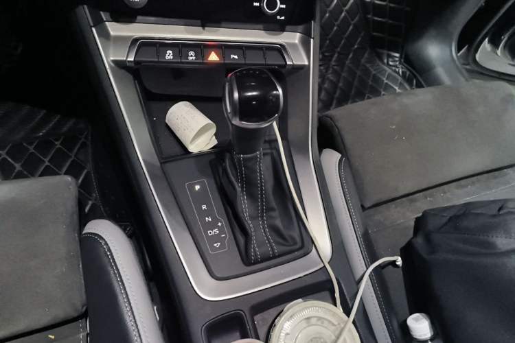 Used Audi Q3 2020 35 TFSI Fashion Dynamic Model Gear Lever