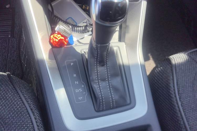 Used Audi Q3 2020 35 TFSI Fashion Dynamic Model Gear Lever