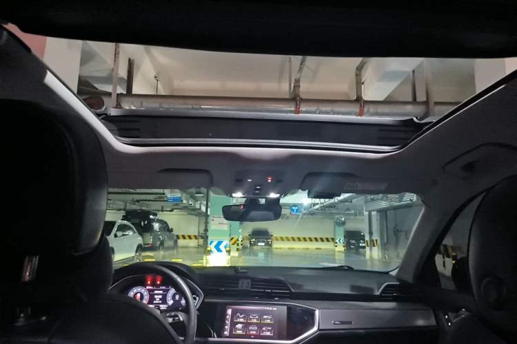 Used Audi Q3 2020 35 TFSI Fashion Dynamic Model Headliner