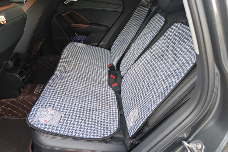 Used Audi Q3 2020 35 TFSI Fashionable and Elegant Model Left Rear Seat