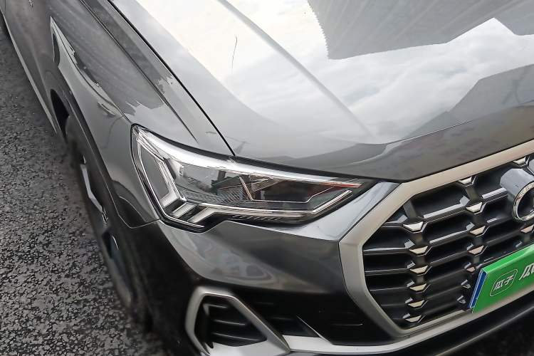 Used Audi Q3 2020 35 TFSI Fashion Dynamic Model Right Front Headlight