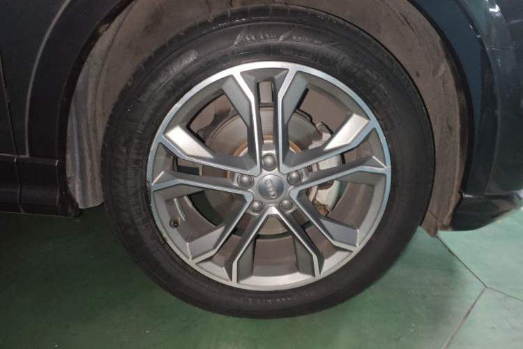 Used Audi Q3 2020 35 TFSI Fashionable and Elegant Model Right Front Wheel Hub