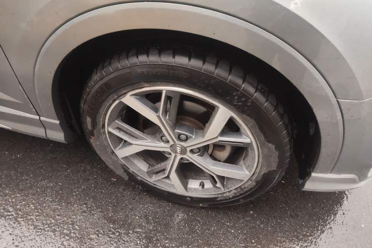 Used Audi Q3 2020 40 TFSI Fashion Dynamic Model Right Front Wheel Hub