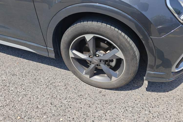 Used Audi Q3 2020 35 TFSI Fashion Dynamic Model Right Front Wheel Hub