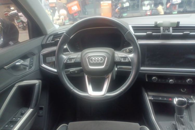 Used Audi Q3 2020 35 TFSI Ambition Dynamic Edition Steering Wheel