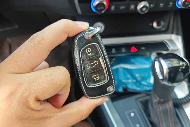 Used Audi Q3 2020 35 TFSI Fashionable and Elegant Model Vehicle Key