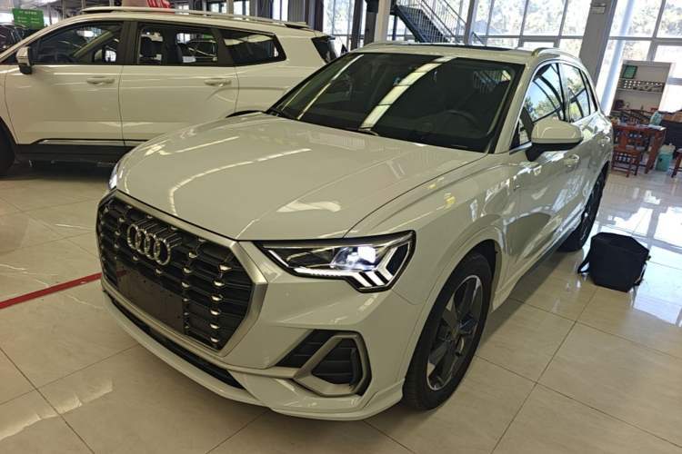 Used Audi Q3 2020 35 TFSI Fashion Dynamic Model Guazi used car, China used car export, Used car for sale, Used cars, Cheapest cars for sale