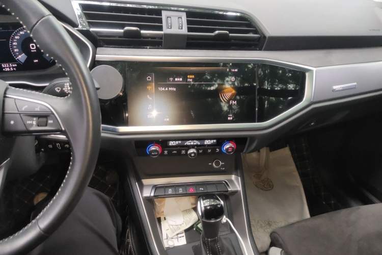 Used Audi Q3 2020 35 TFSI Ambition Dynamic Edition Audio And AC Panel