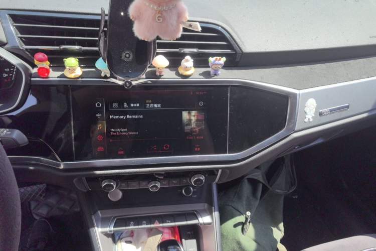 Used Audi Q3 2020 35 TFSI Fashion Dynamic Model Audio And AC Panel