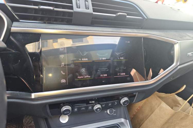 Used Audi Q3 2020 35 TFSI Fashion Dynamic Model Audio And AC Panel