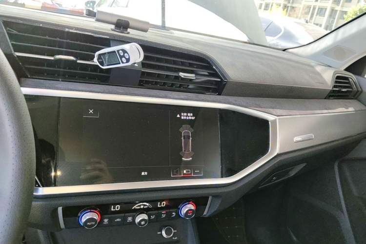 Used Audi Q3 2020 35 TFSI Ambition Dynamic Edition Audio And AC Panel