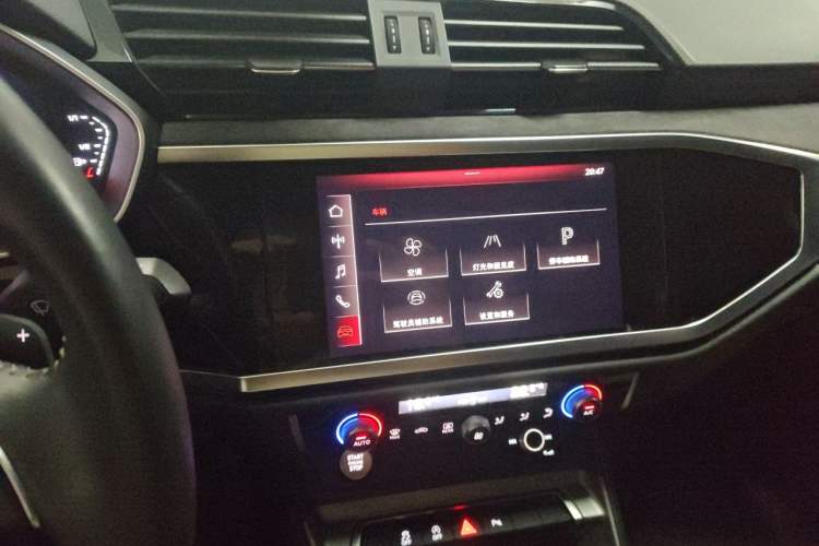 Used Audi Q3 2020 35 TFSI Fashion Dynamic Model Audio And AC Panel