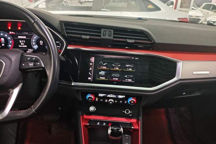 Used Audi Q3 2020 35 TFSI Fashion Dynamic Model Audio And AC Panel
