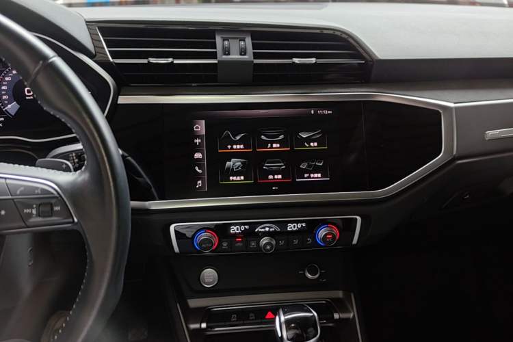 Used Audi Q3 2020 35 TFSI Fashion Dynamic Model Audio And AC Panel