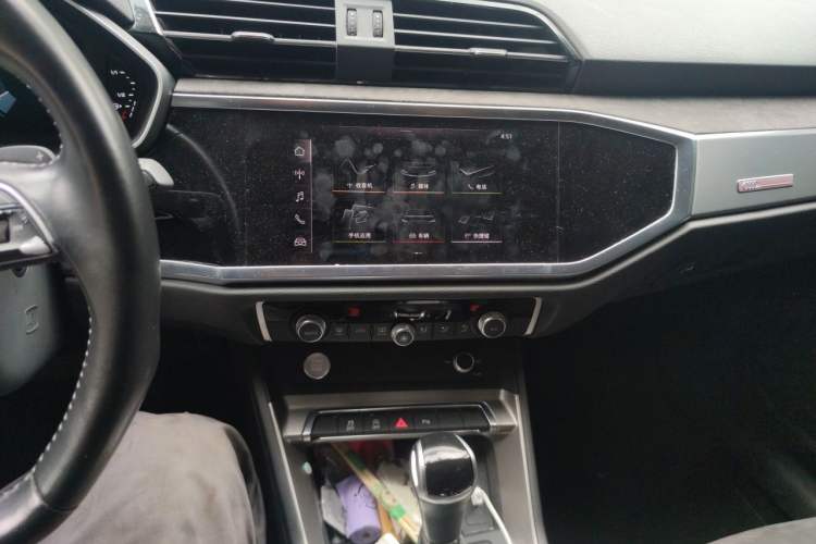 Used Audi Q3 2020 40 TFSI Fashion Dynamic Model Audio And AC Panel