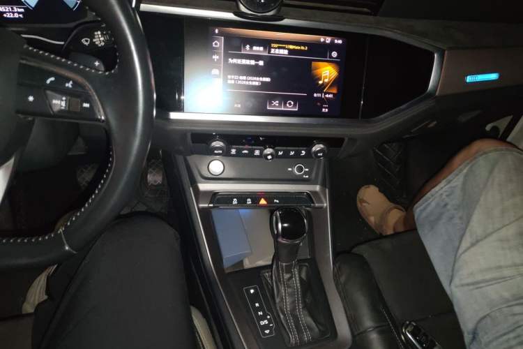 Used Audi Q3 2020 35 TFSI Fashion Dynamic Model Audio And AC Panel