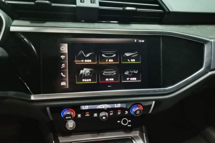 Used Audi Q3 2020 40 TFSI Fashion Dynamic Model Audio And AC Panel