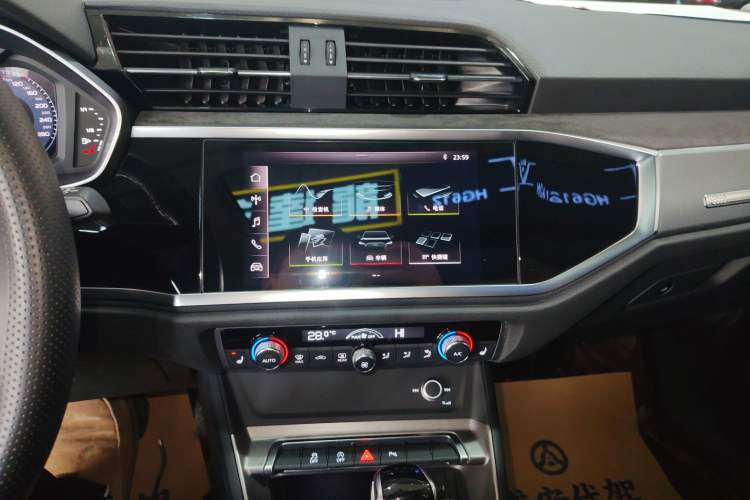 Used Audi Q3 2020 35 TFSI Ambition Dynamic Edition Audio And AC Panel