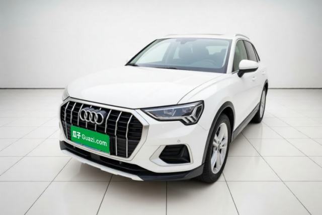Ojetý Audi Q3 2020 35 TFSI Fashionable and Elegant Model