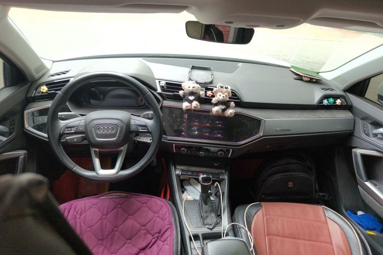 Used Audi Q3 2020 35 TFSI Ambition Dynamic Edition Center Console