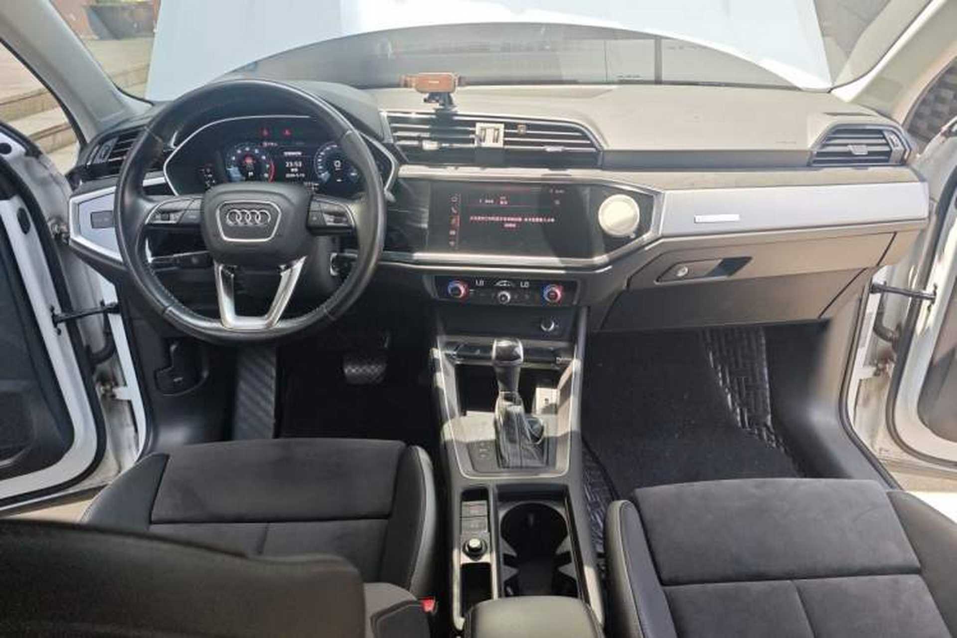 Used Audi Q3 2020 35 TFSI Ambition Dynamic Edition Center Console