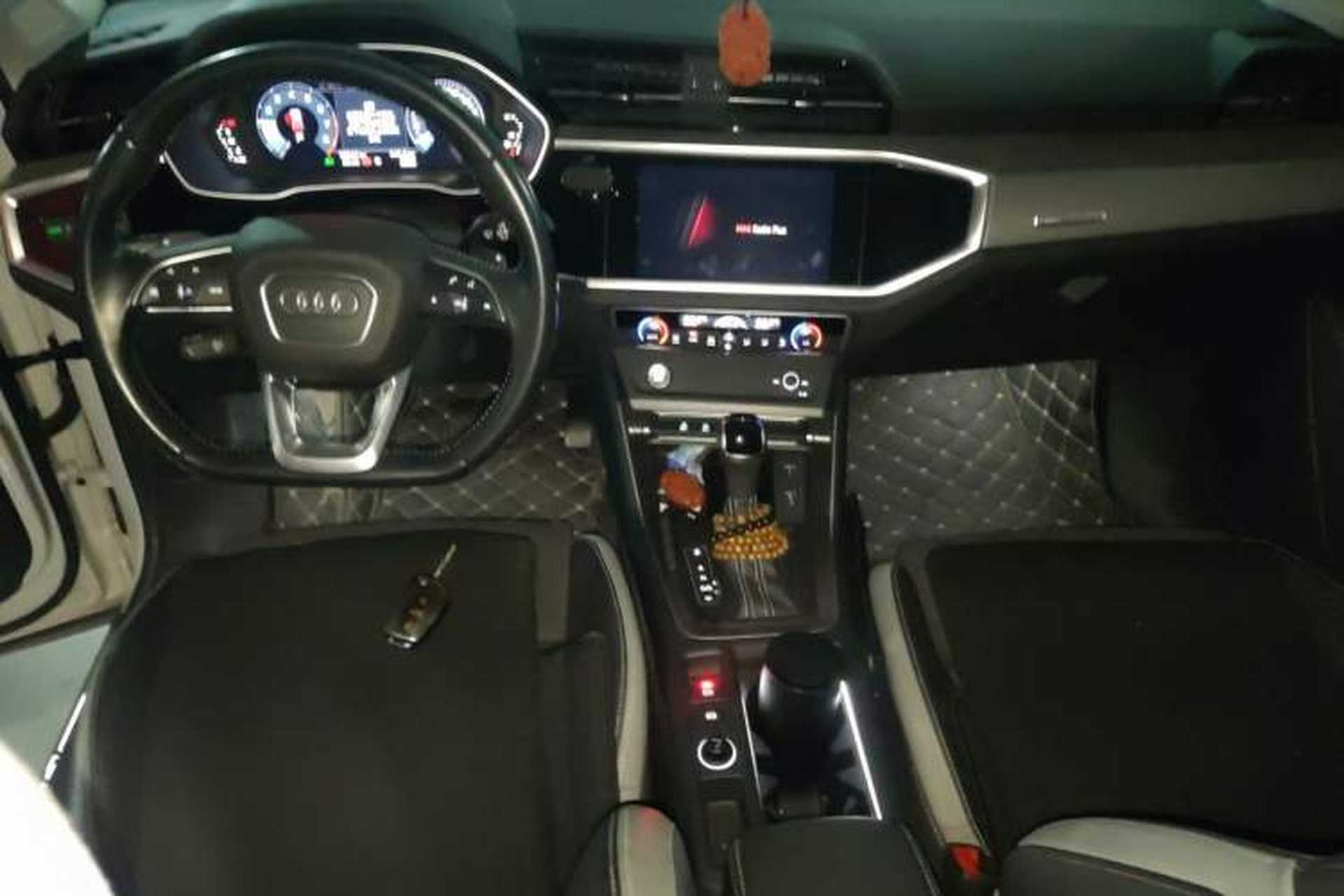 Used Audi Q3 2020 35 TFSI Fashion Dynamic Model Center Console