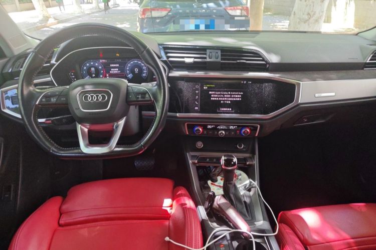 Used Audi Q3 2020 35 TFSI Fashion Dynamic Model Center Console