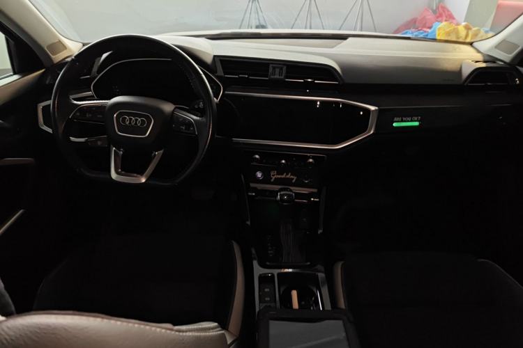 Used Audi Q3 2020 40 TFSI Fashion Dynamic Model Center Console