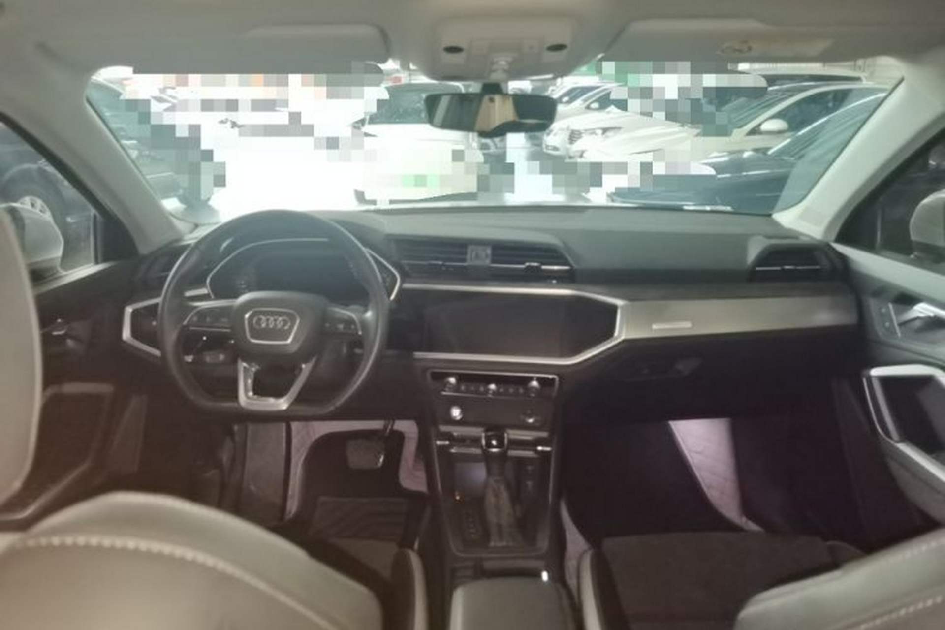 Used Audi Q3 2020 35 TFSI Fashion Dynamic Model Center Console