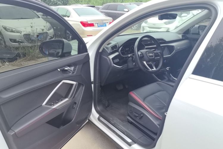 Used Audi Q3 2020 35 TFSI Fashionable and Elegant Model Driver Seat