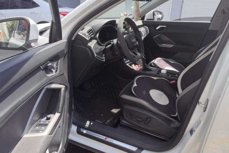 Used Audi Q3 2020 35 TFSI Fashion Dynamic Model Driver Seat