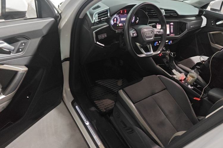 Used Audi Q3 2020 35 TFSI Fashion Dynamic Model Driver Seat