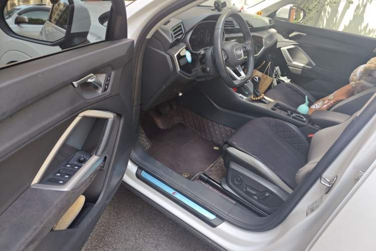 Used Audi Q3 2020 35 TFSI Fashion Dynamic Model Driver Seat