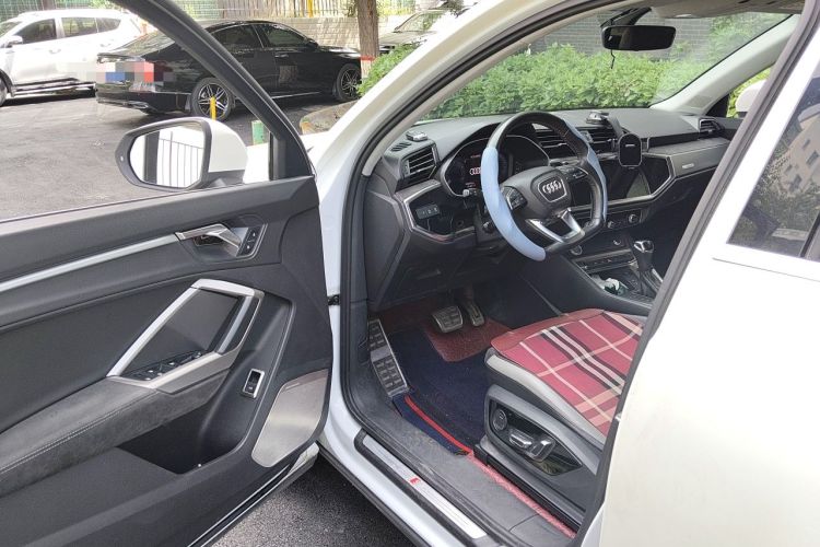 Used Audi Q3 2020 35 TFSI Fashion Dynamic Model Driver Seat