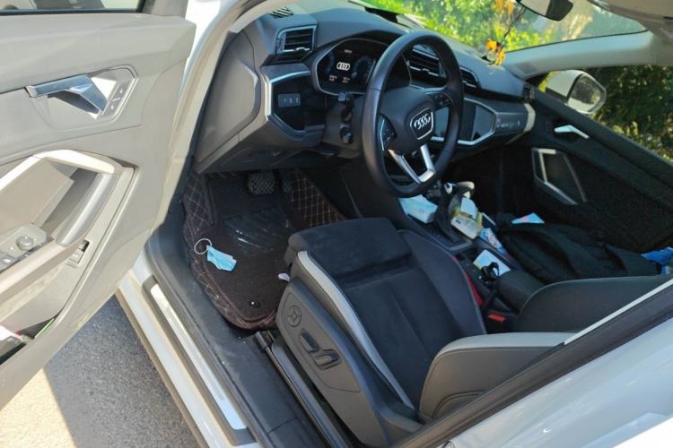Used Audi Q3 2020 35 TFSI Ambition Dynamic Edition Driver Seat
